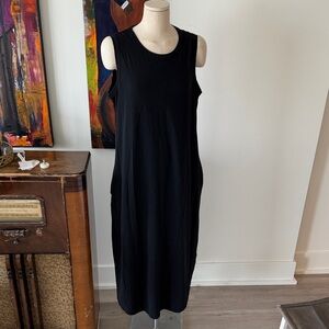 Black Sleeveless Dress Size: Medium